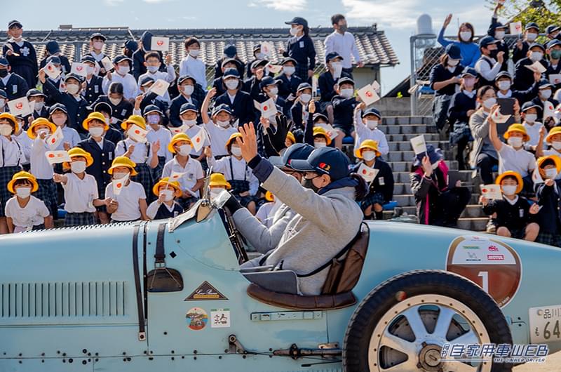 |クラシックカーと「ななつ星バス」が霧島・大隅半島を駆け抜ける Classic Japan Rallyとのタイアップツアー