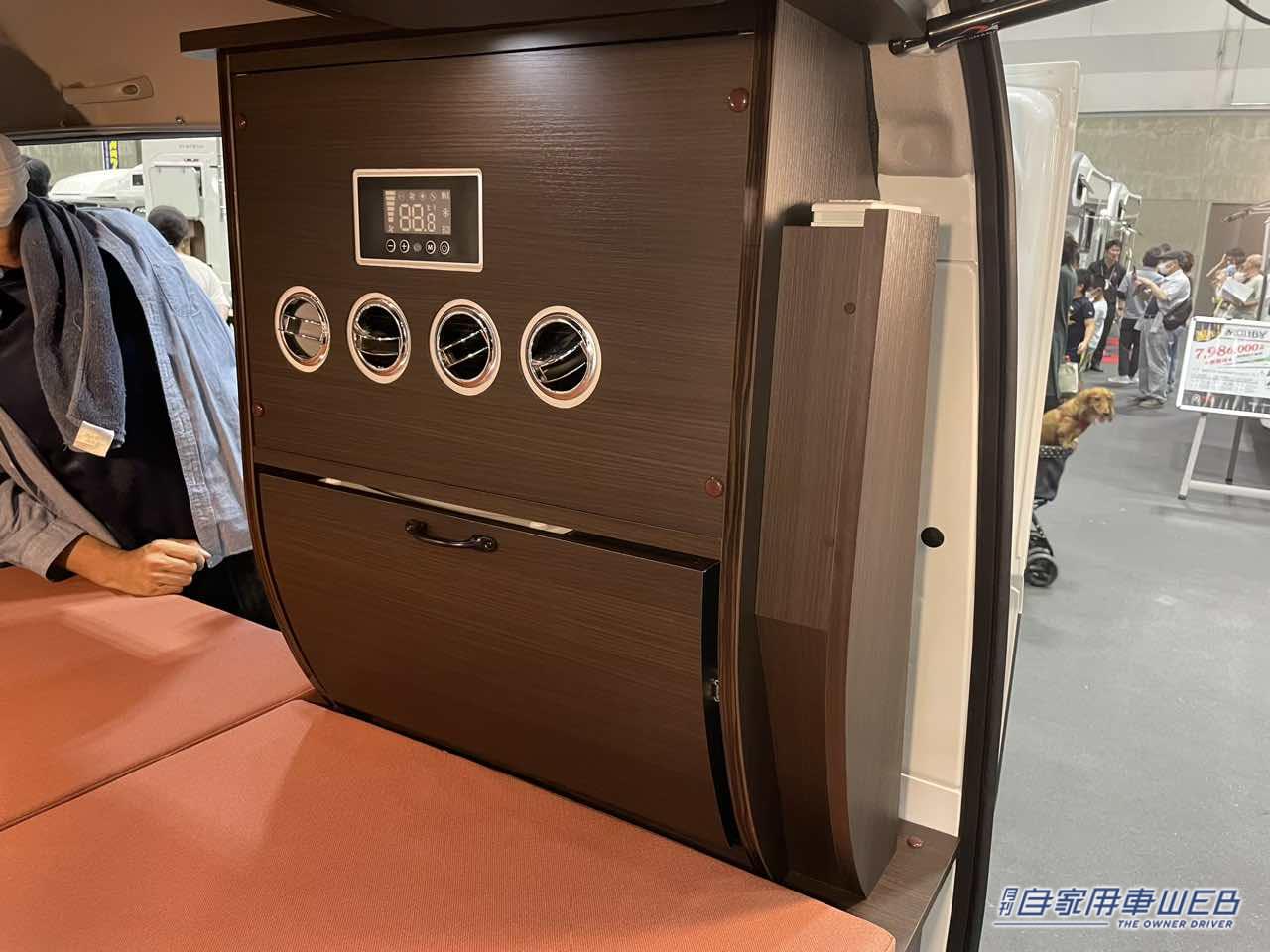 |レトロなバンのベースはスズキ エブリイ! クラシカルな雰囲気でも中身は最新の軽キャンパー