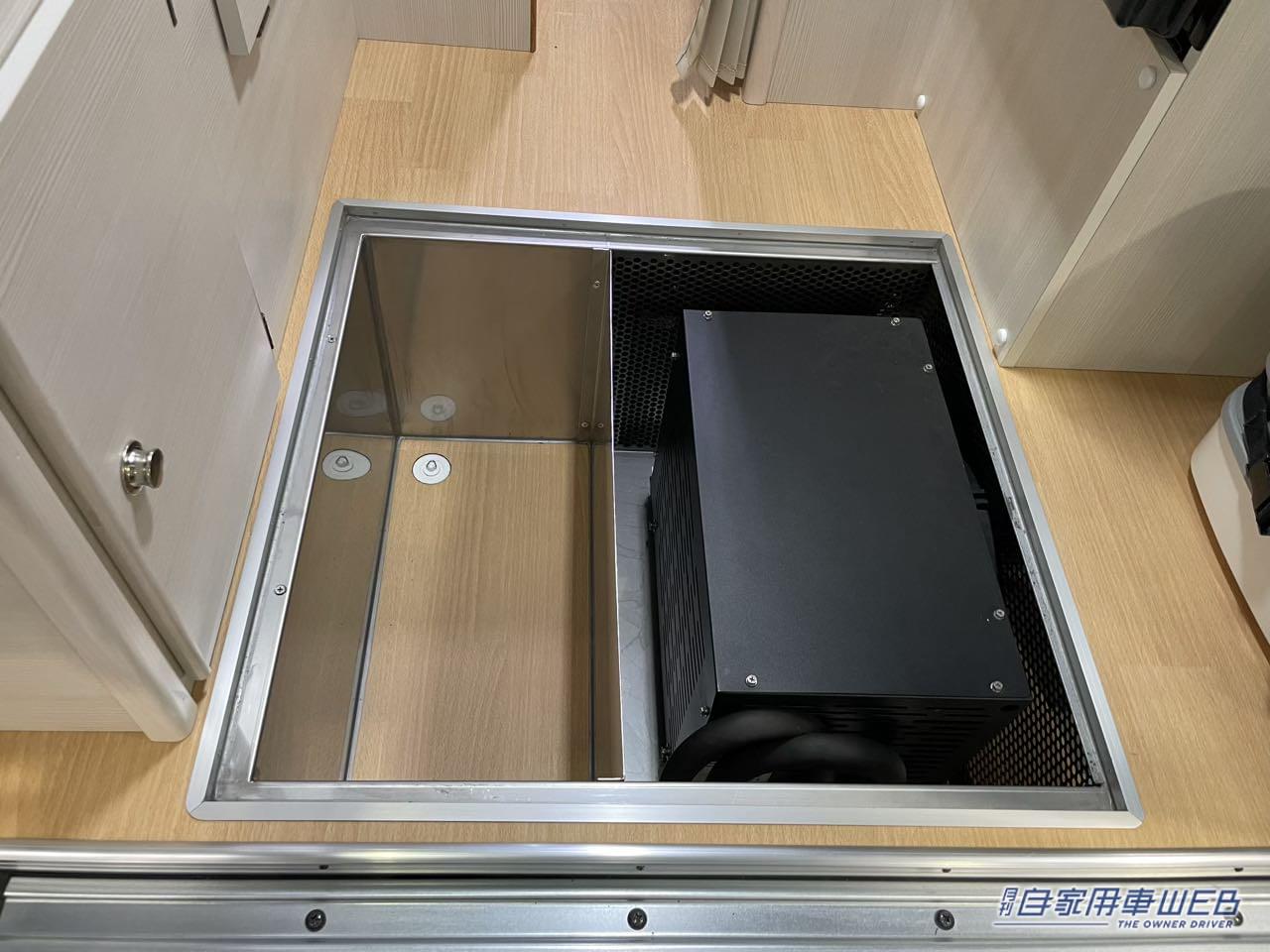 |「トヨタ車の中に入ると」「マジで?もはや小さな家だ…」あまりにも快適すぎて住めちゃう車。キッチン・トイレ・ベッド・電気利用もOK!