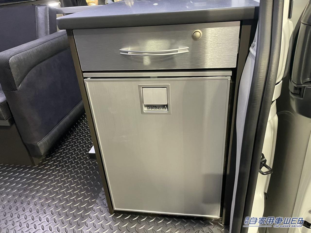 |モダンなインテリアと機能的なベッドが自慢! トヨタ ハイエースがベースのキャンパー