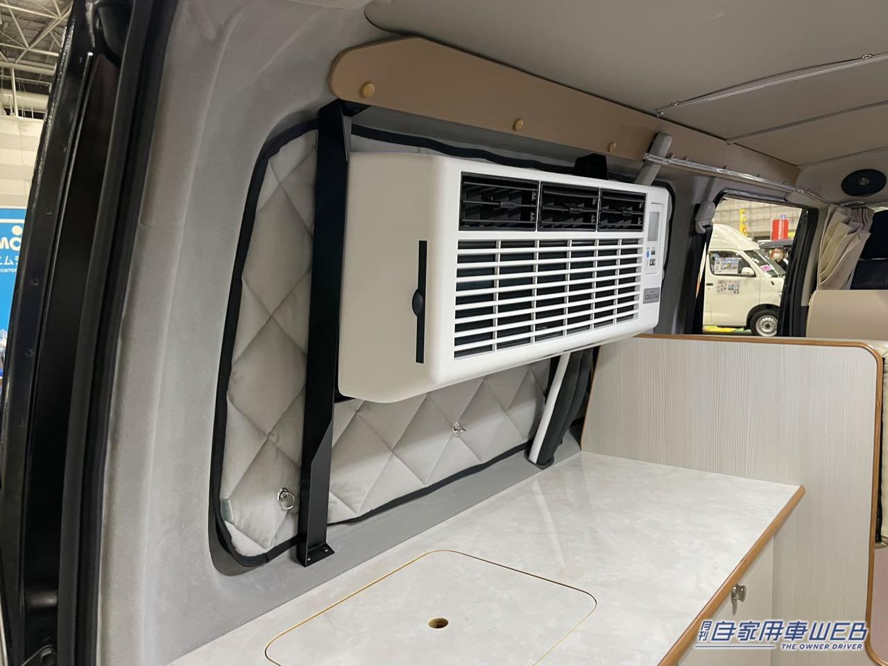 |「トヨタ車の中に入ると」「マジで?もはや小さな家だ…」あまりにも快適すぎて住めちゃう車。キッチン・トイレ・ベッド・電気利用もOK!