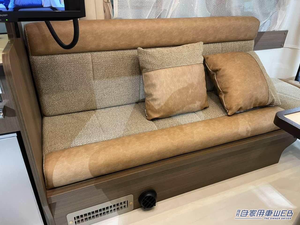 |シートレイアウトの幅が広い! トヨタ ハイエースがベースのキャンパー