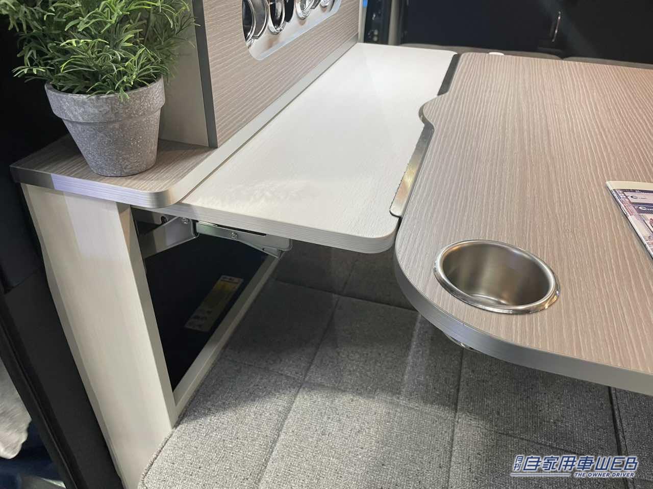 |「ガチすぎる…」「ふつうの軽じゃない」やたらくつろげる、“快適な暮らし”を詰め込んだ軽キャンパー。