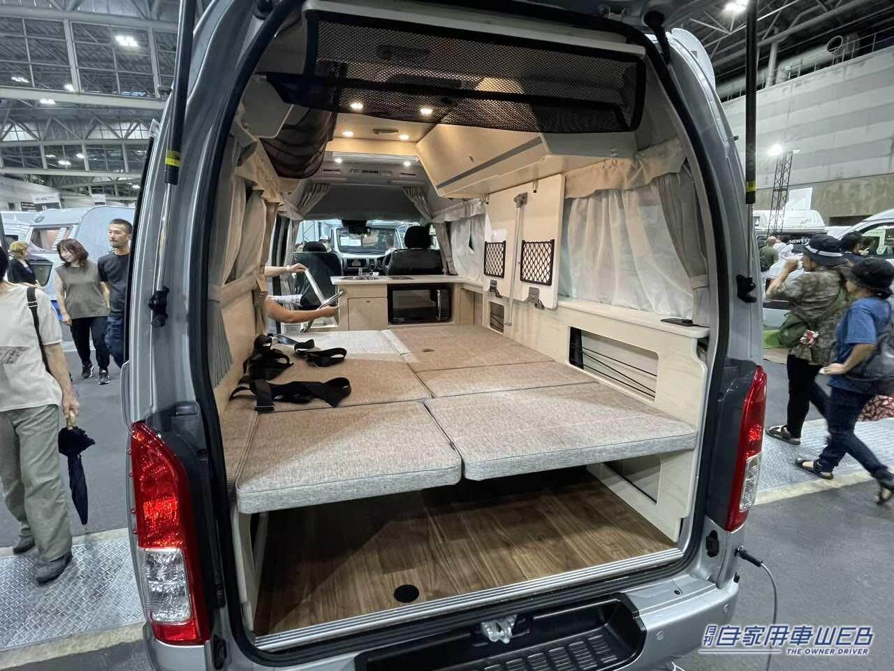 |広いフラットシートが便利で快適! トヨタ ハイエースがベースのキャンパー