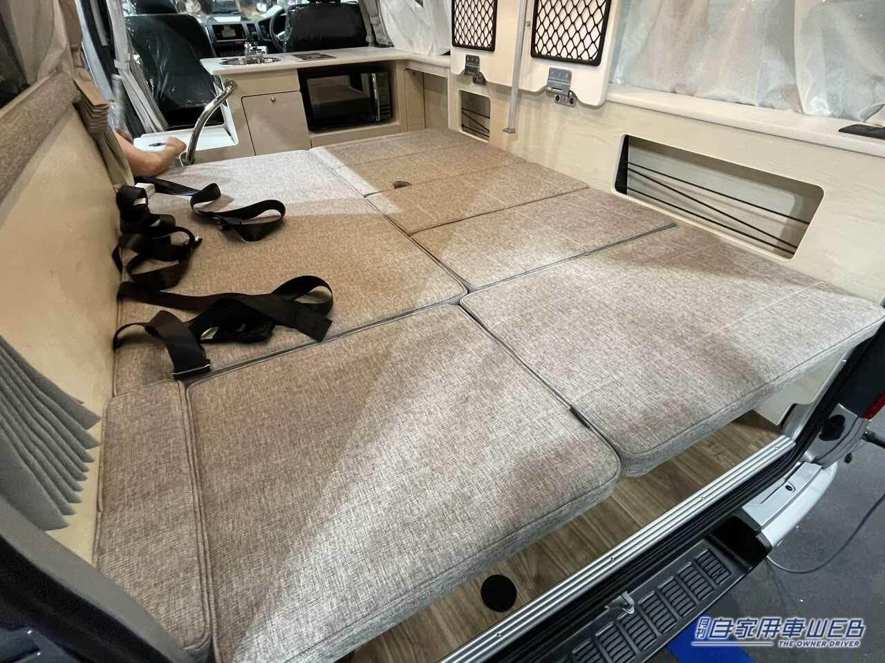 |広いフラットシートが便利で快適! トヨタ ハイエースがベースのキャンパー