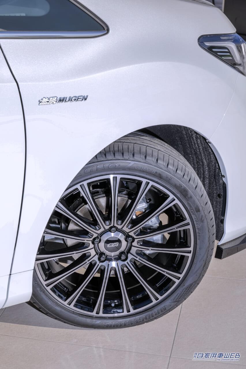 |無限からレーシングカーと同じ素材を使用した、ホンダ「オデッセイ」専用パーツが登場!