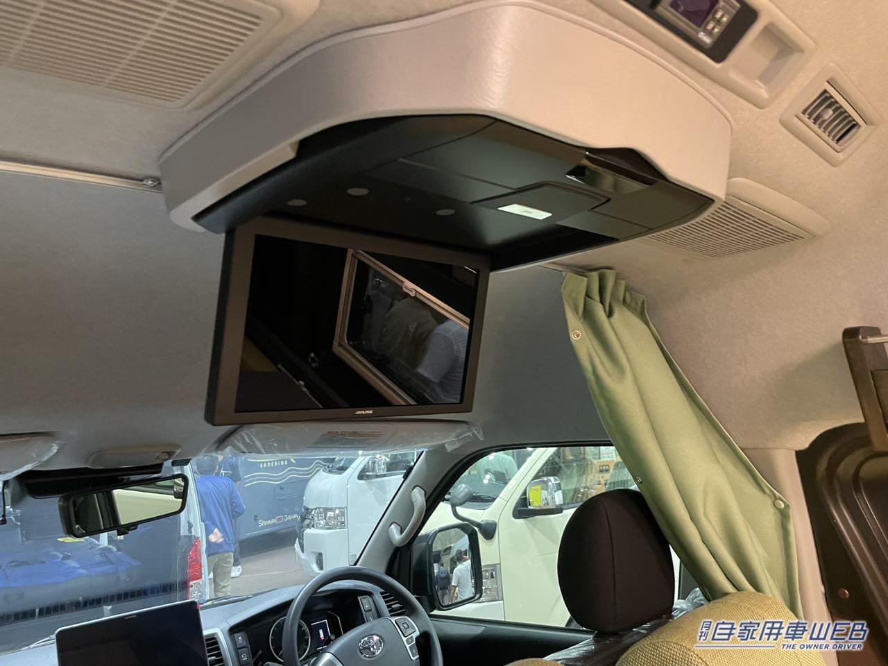 |間接照明も取り入れた、明るく落ち着きある車内が美しい! トヨタ ハイエースがベースのキャンパー