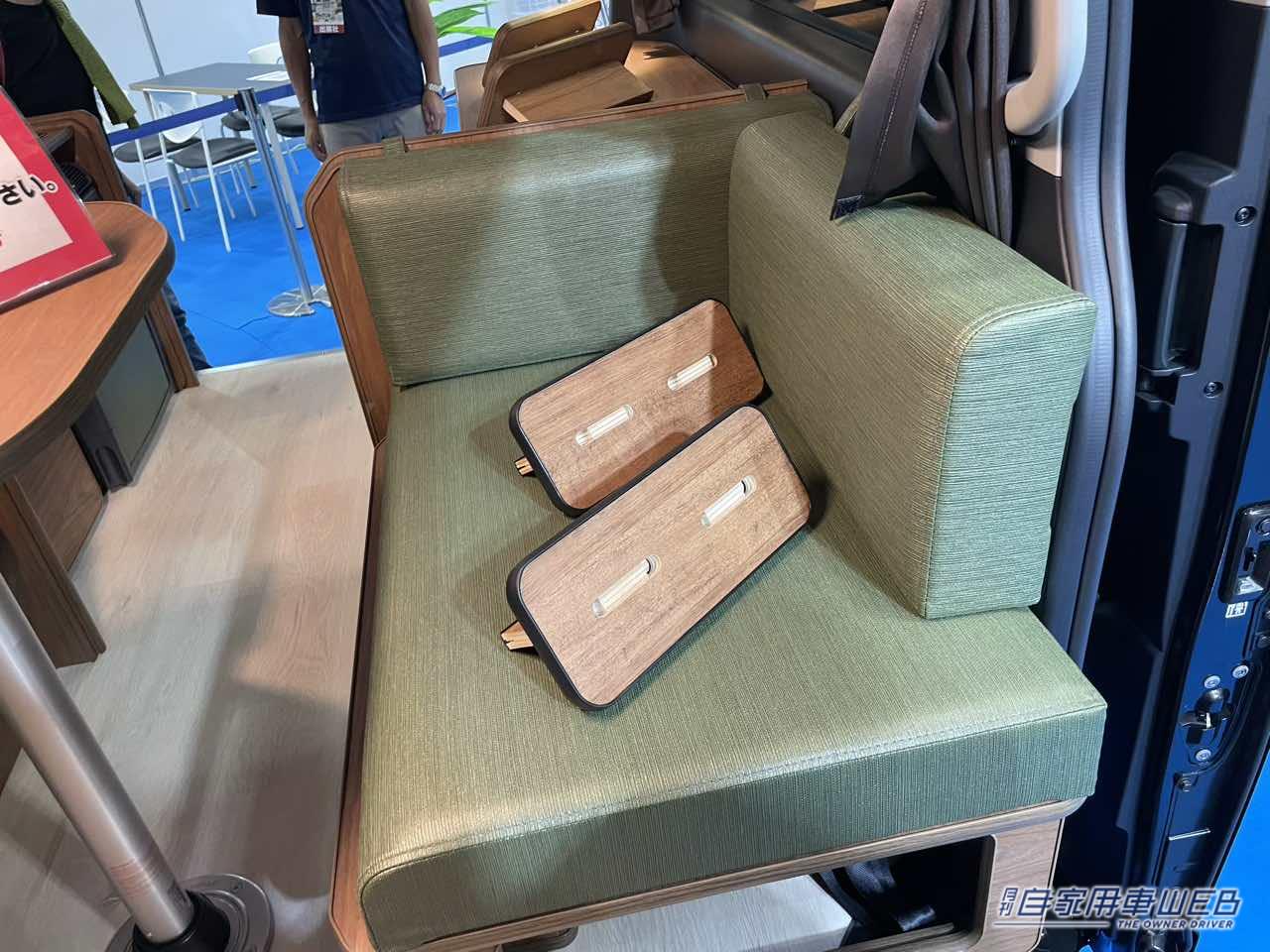 |緑色のシートが美しく個性的! トヨタ ハイエースがベースのキャンパー