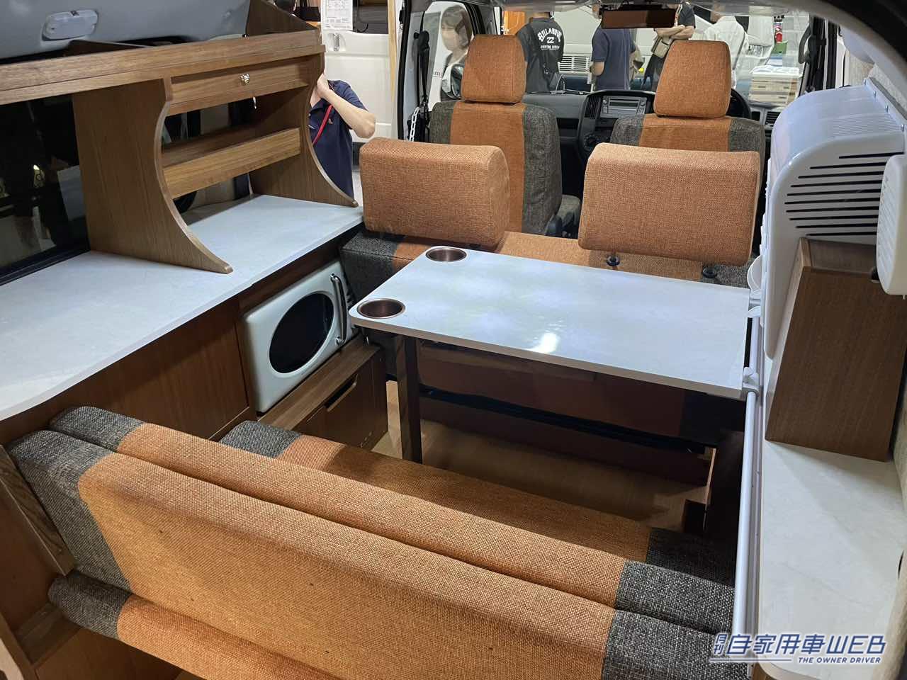 |3列シートで装備もバッチリ! トヨタ タウンエースがベースのキャンパー