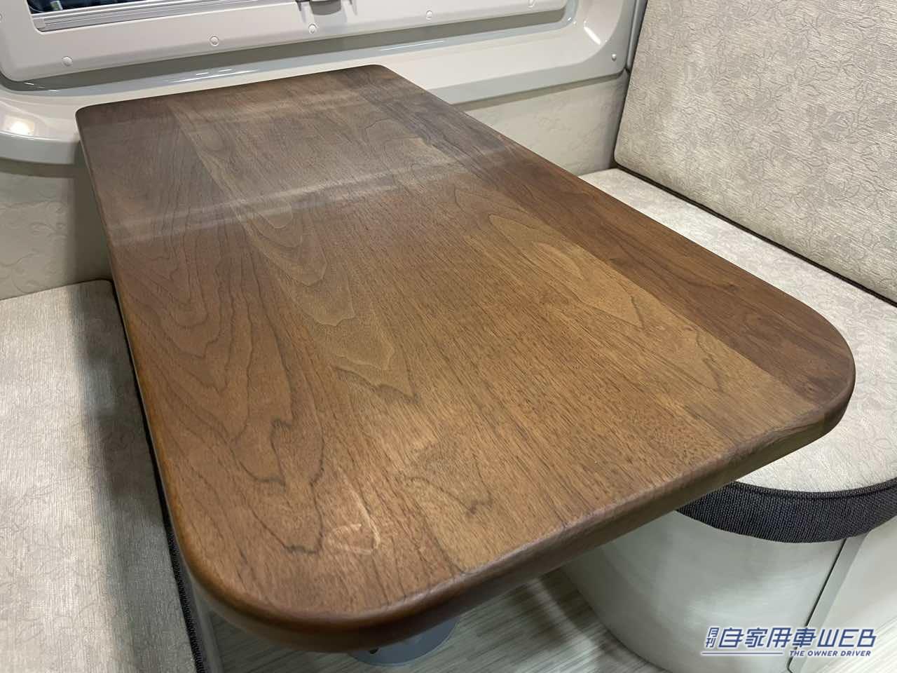 |救急車と同じ車体で作られた! トヨタ ハイエースがベースのキャンパー