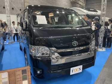 L字のシートが大きく快適！　フラットへの変更も簡単！　トヨタ ハイエースがベースのキャンパー