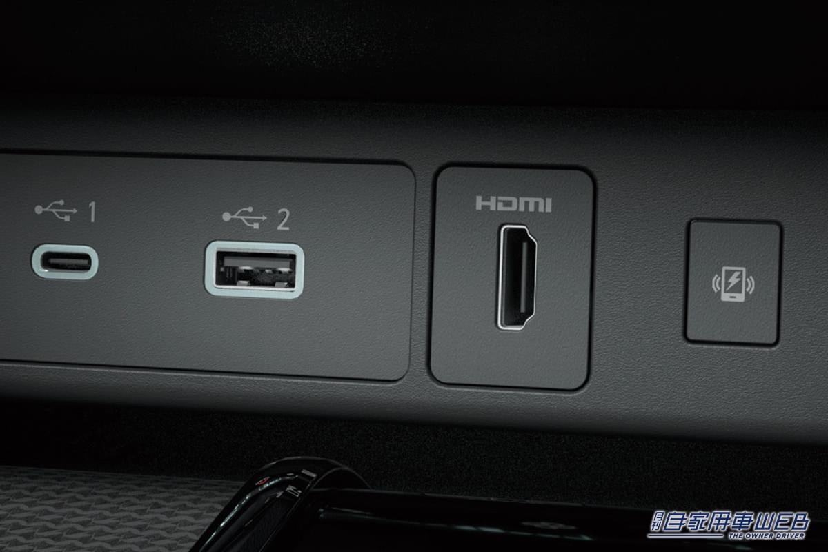 |三菱自動車、クロスオーバーSUV『アウトランダー』、『エクリプス クロス』を一部改良