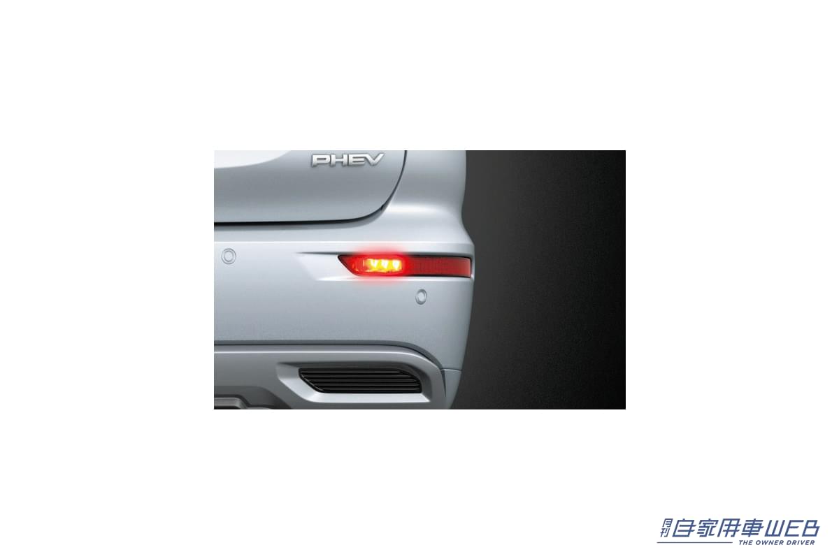 |三菱自動車、クロスオーバーSUV『アウトランダー』、『エクリプス クロス』を一部改良