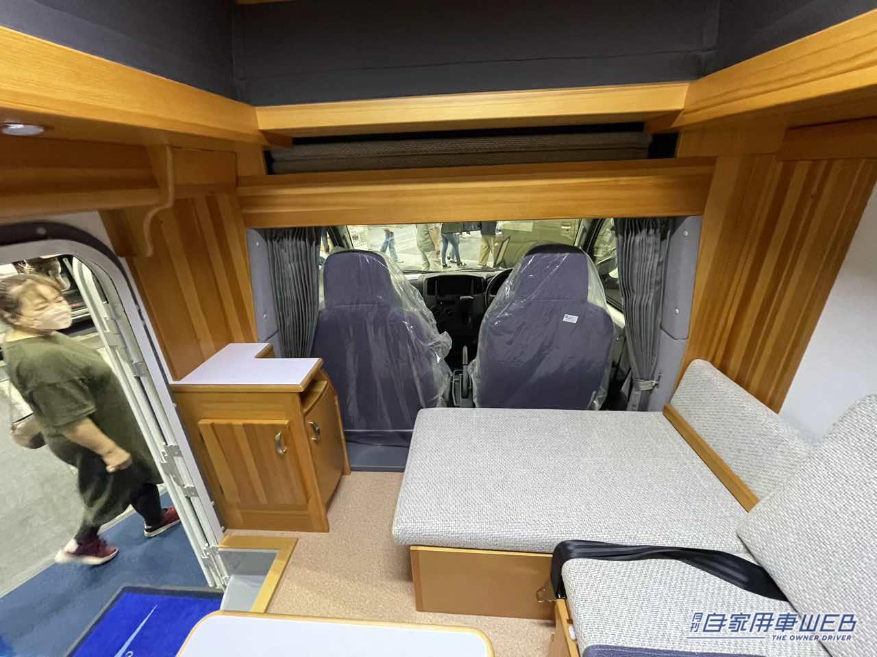 |レイアウト変更なしでベッドも使える! トヨタ タウンエースがベースのキャンパー