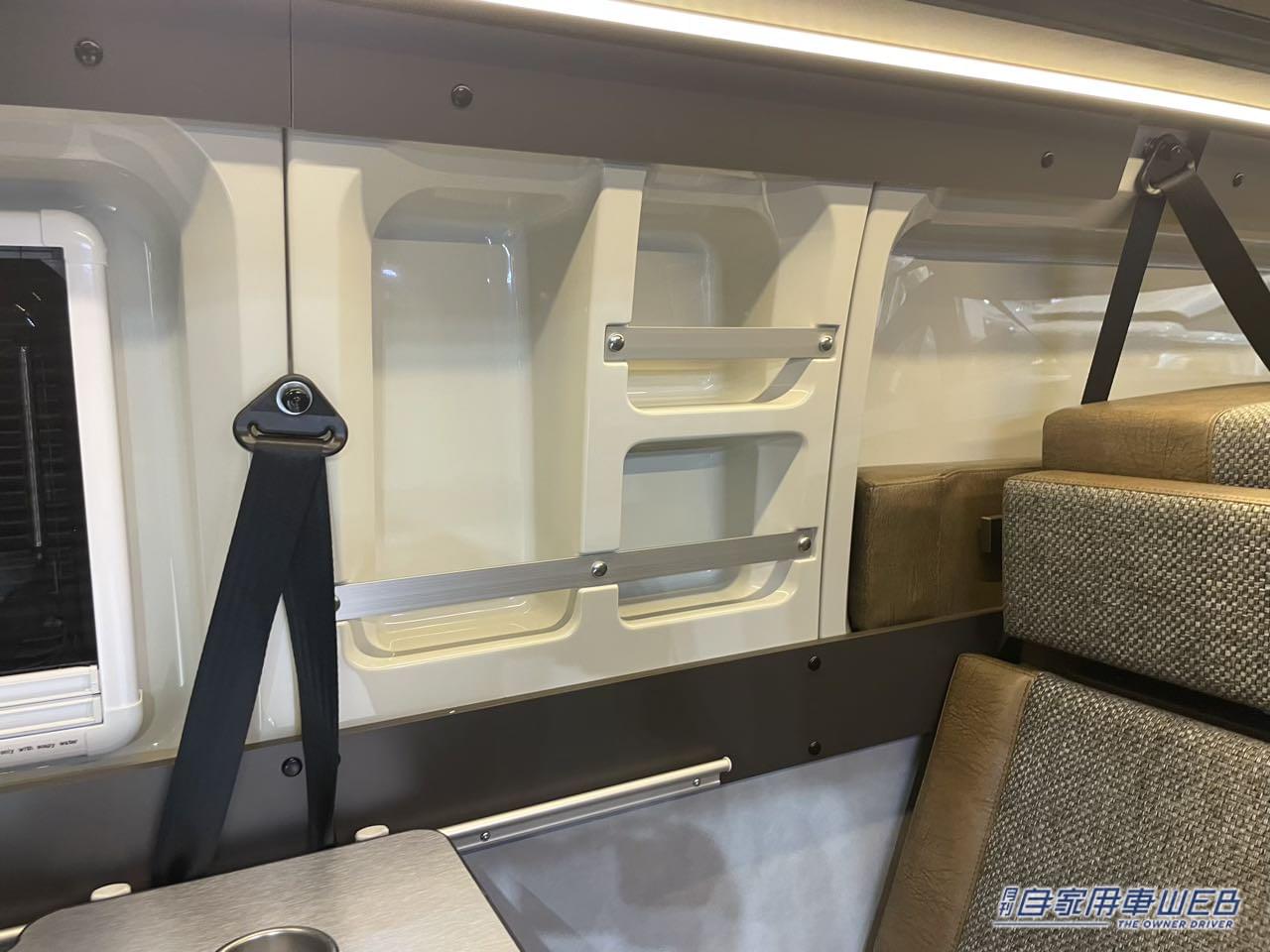 |スライド式の2段ベッドが超便利! トヨタ ハイエースがベースのキャンパー