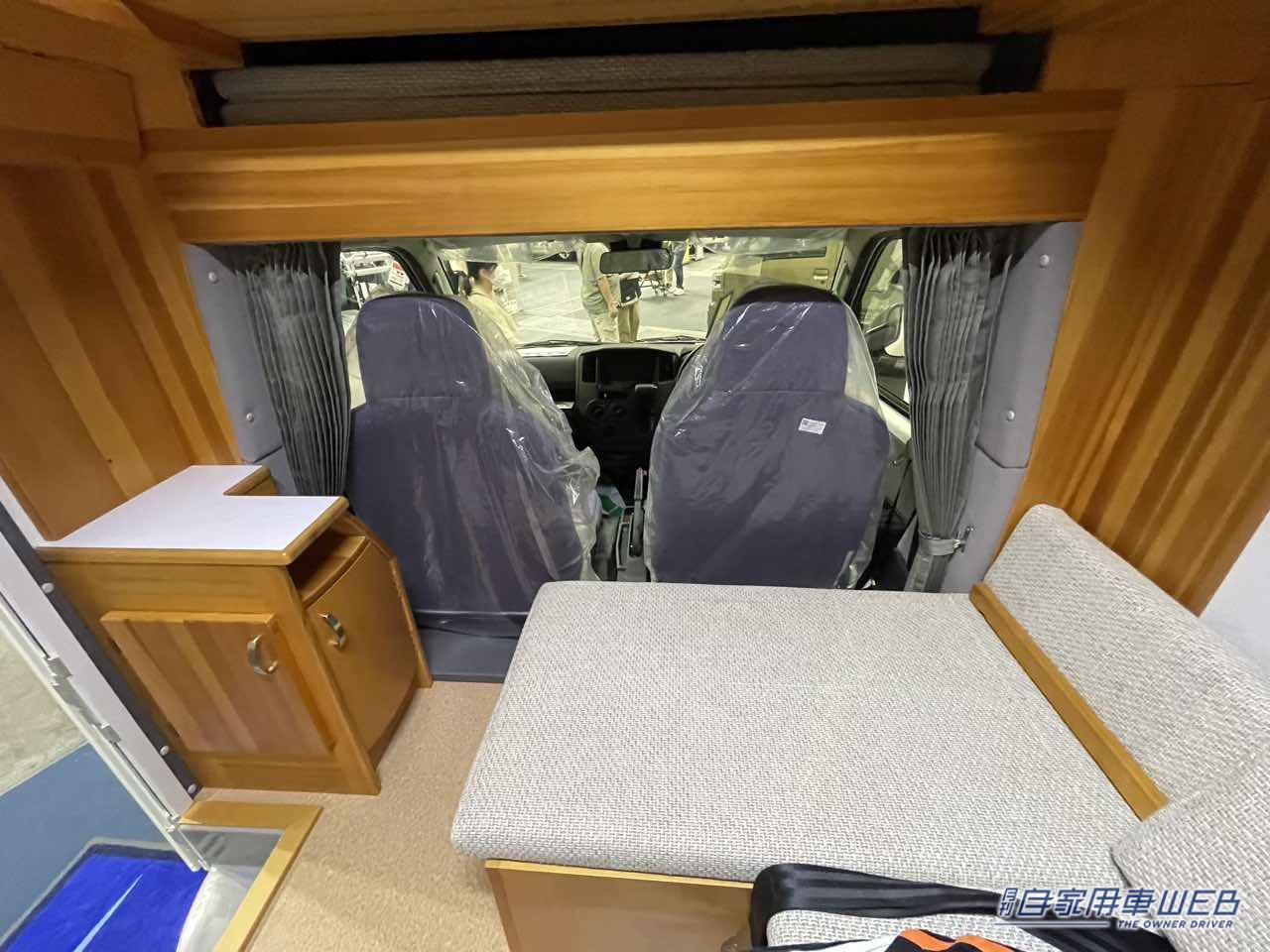 |レイアウト変更なしでベッドも使える! トヨタ タウンエースがベースのキャンパー