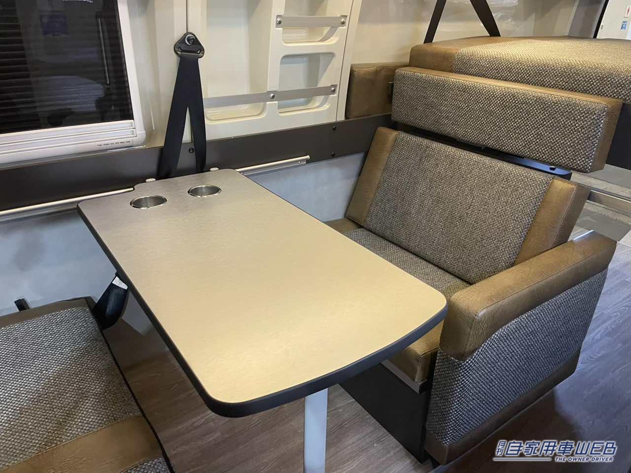 |スライド式の2段ベッドが超便利! トヨタ ハイエースがベースのキャンパー