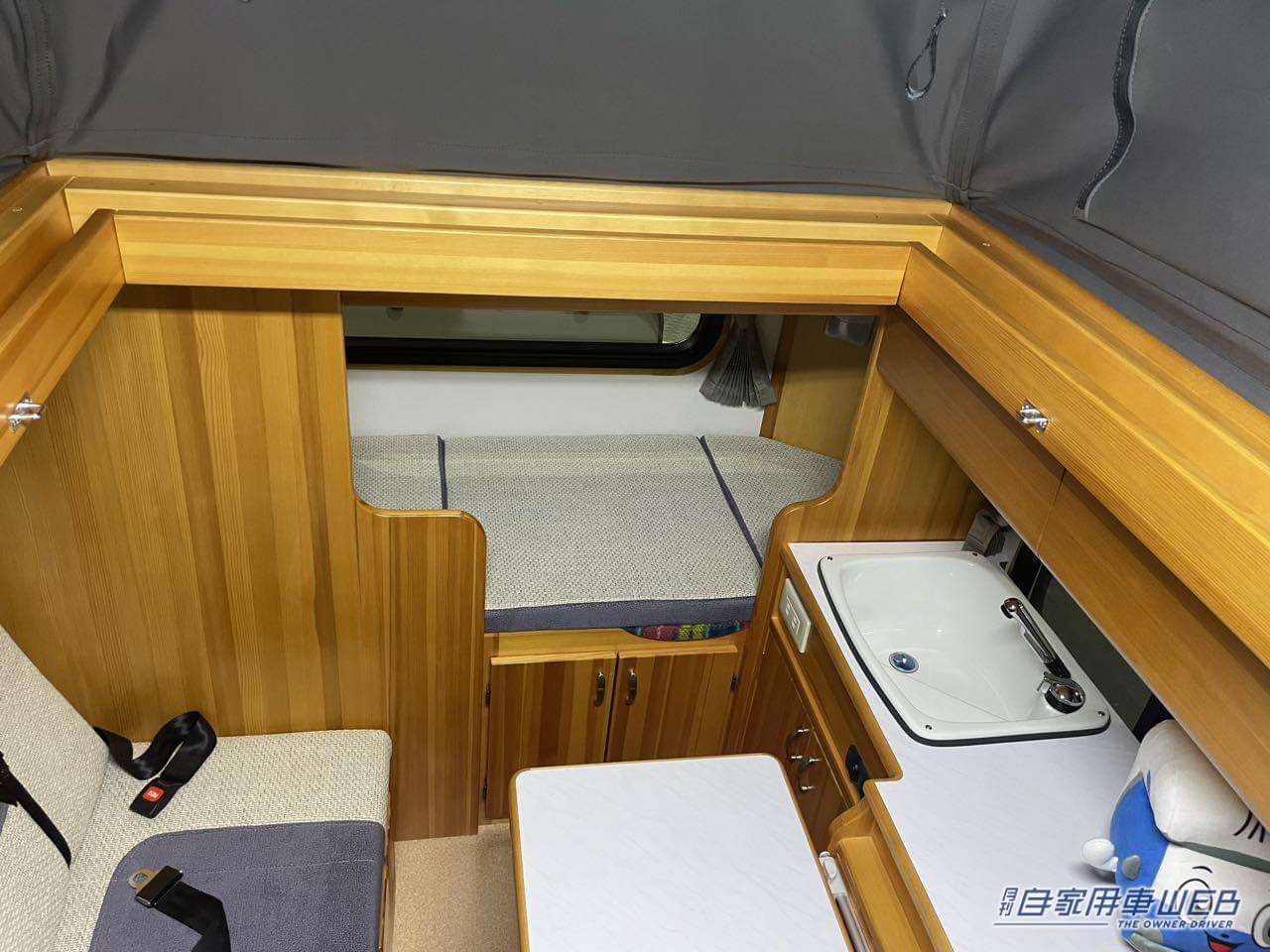 |レイアウト変更なしでベッドも使える! トヨタ タウンエースがベースのキャンパー