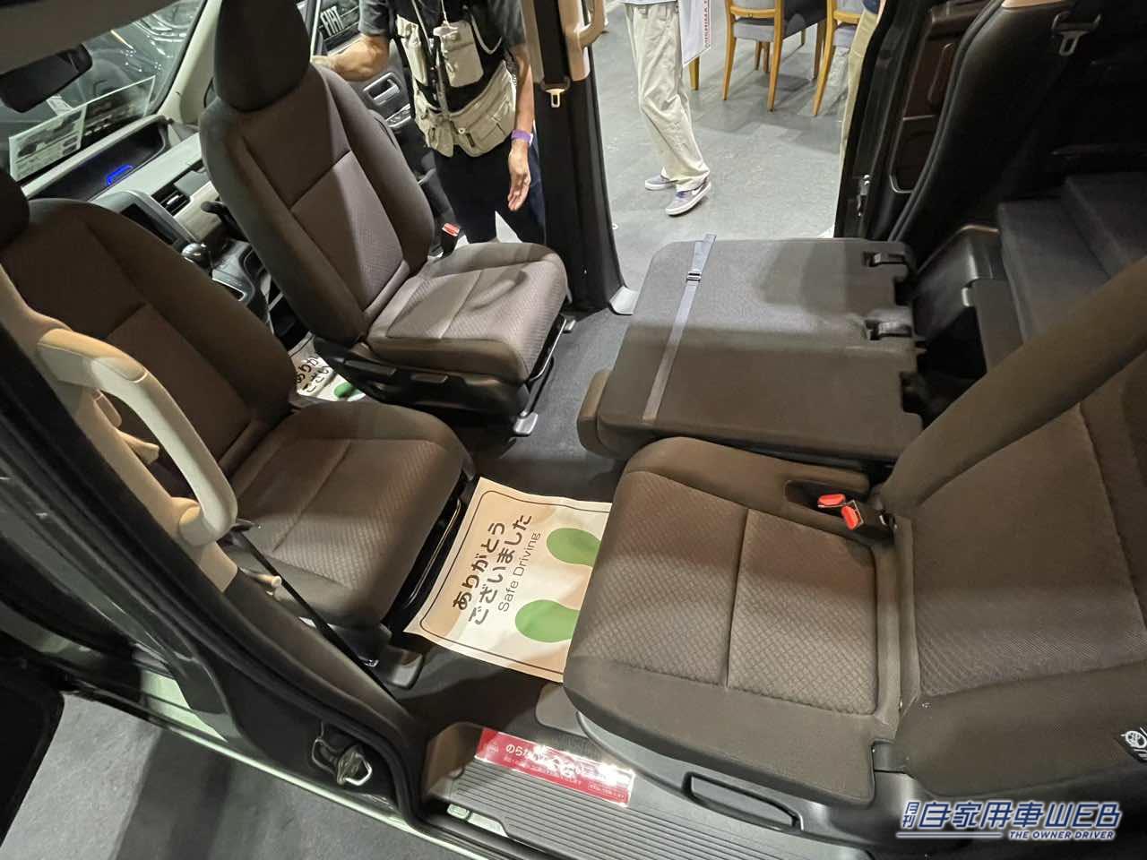 |街乗りにもベスト「ホンダ・フリード+」にベッドもダイニングも!?  もはやクルマが“家になる”という驚きのキャンピングカー。