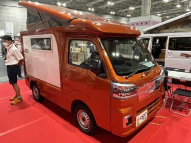 軽とは思えない広さのフルフラットシートが快適！　ダイハツ ハイゼットトラックがベースの軽キャンパー