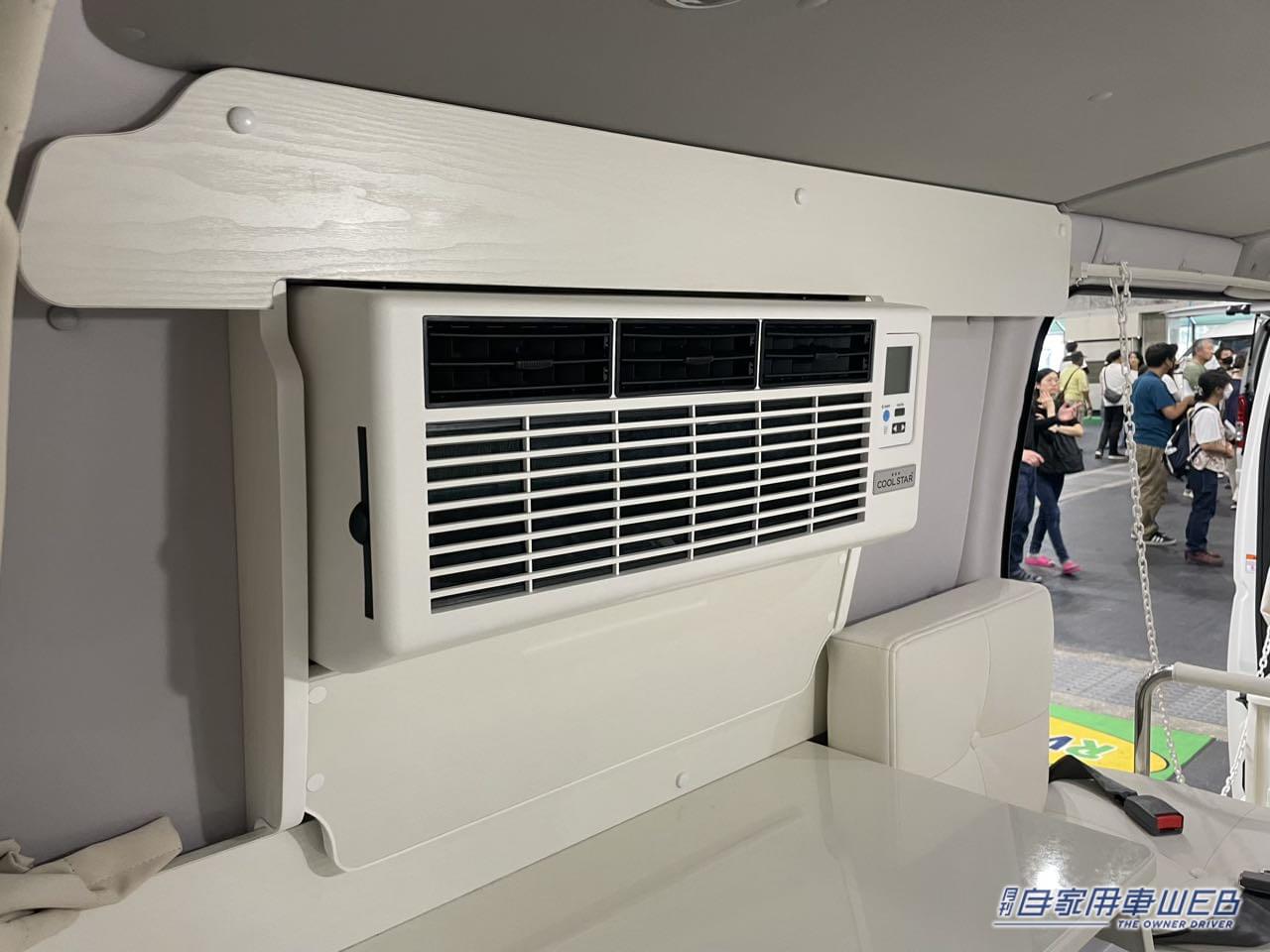 |インテリアを白で統一した真っ白な車内! トヨタ ハイエースがベースのキャンパー