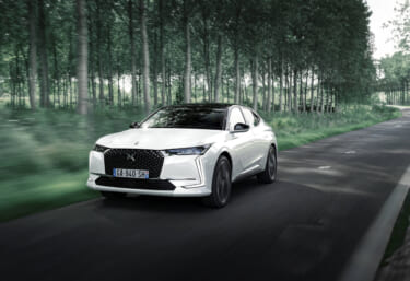 DS4のフラッグシップを担う、特別仕様車「DS 4 OPERA BlueHDi」を発売