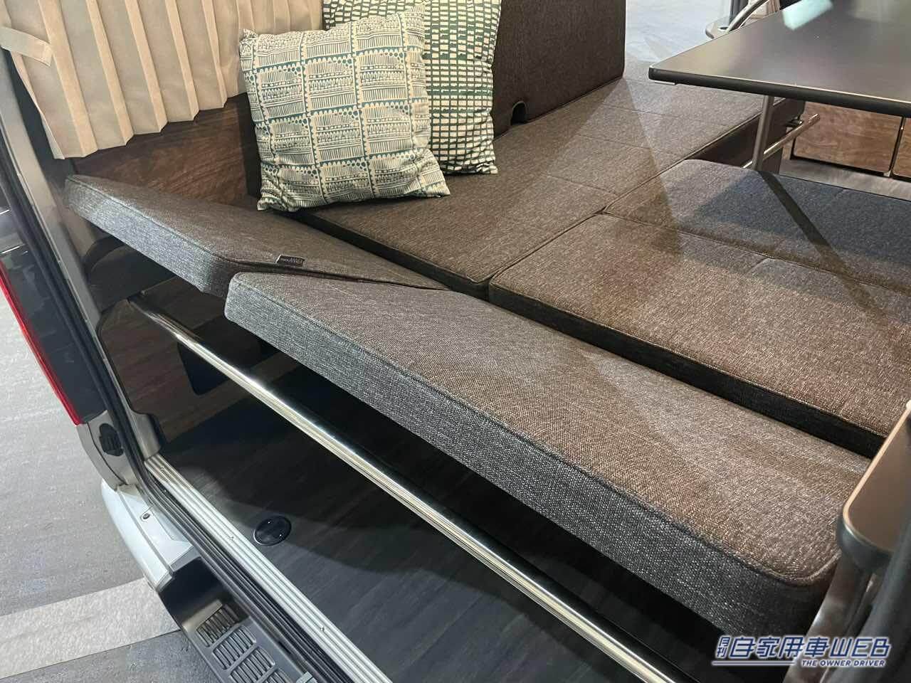 |フルフラットだけじゃない! ワンタッチで快適ソファーになっちゃうトヨタ ハイエースがベースのキャンパー