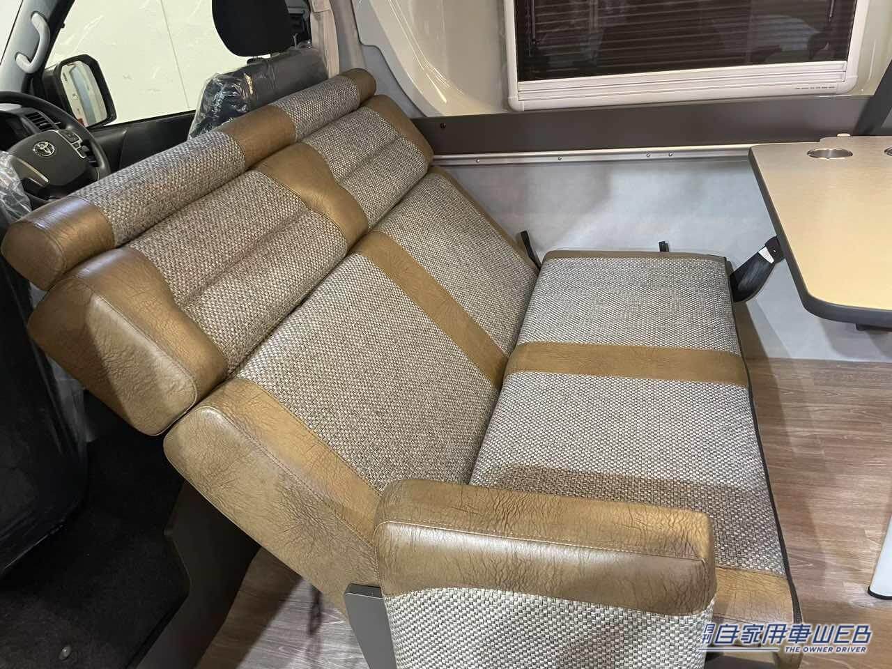 |スライド式の2段ベッドが超便利! トヨタ ハイエースがベースのキャンパー