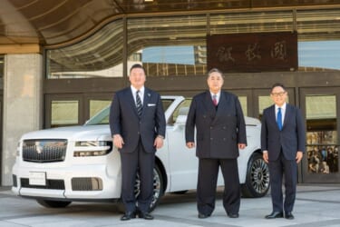 トヨタ、世界に1台の新型センチュリーのパレードカーをお披露目