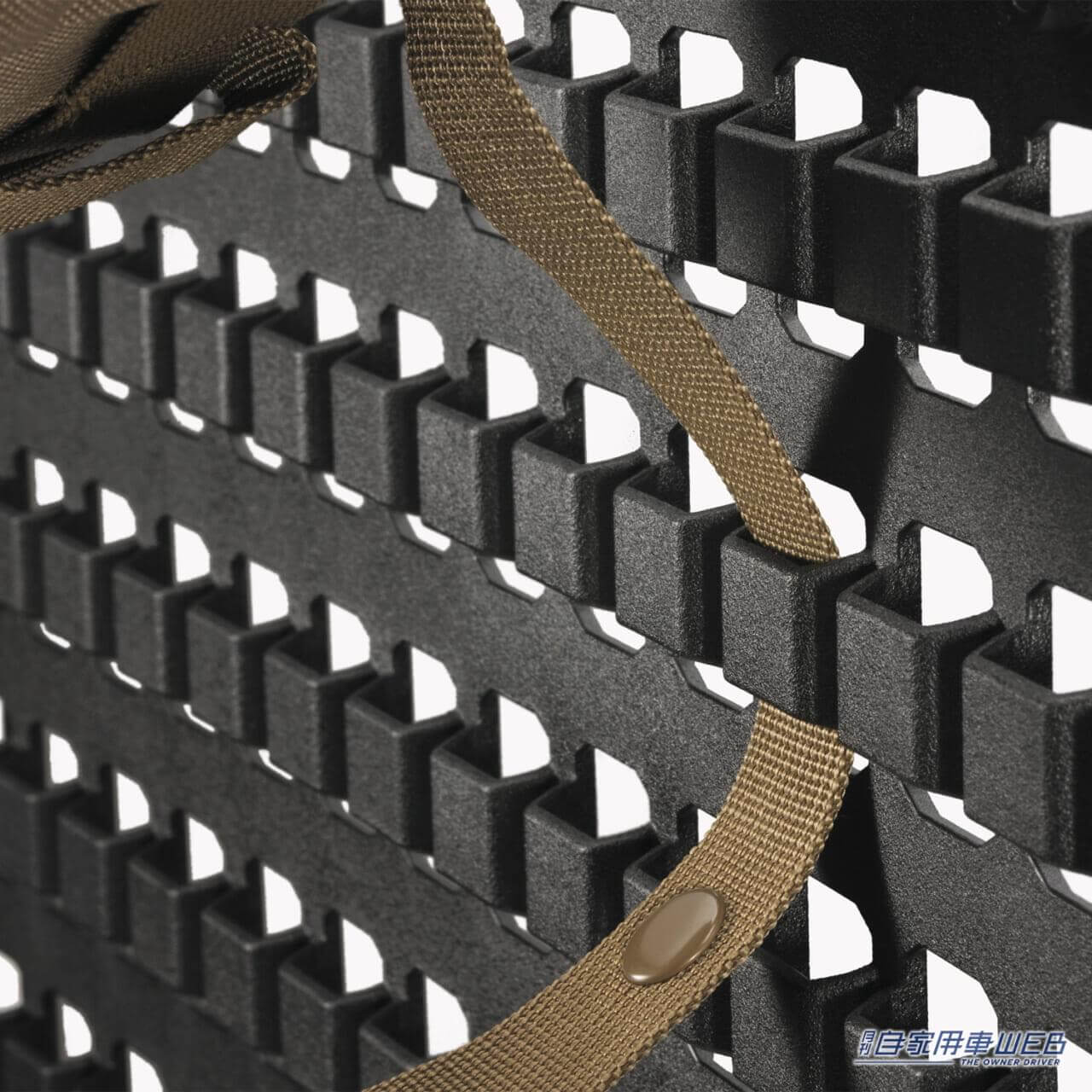 |ジムニー専用設計!!モールシステムに対応した壁面収納アイテムが発売!