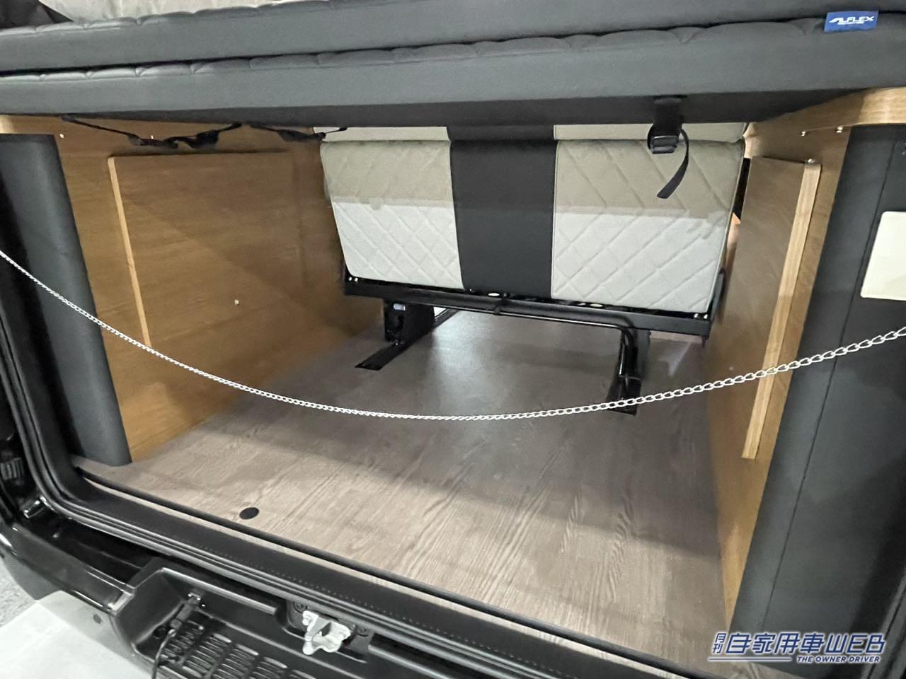 |広さ重視のモダンな車内がいい感じ! トヨタ ハイエースがベースのキャンパー