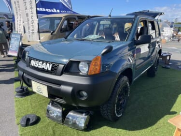 レトロ見た目とクラシカルな車内の雰囲気が良い感じ！　日産エクストレイルがベースのキャンパー
