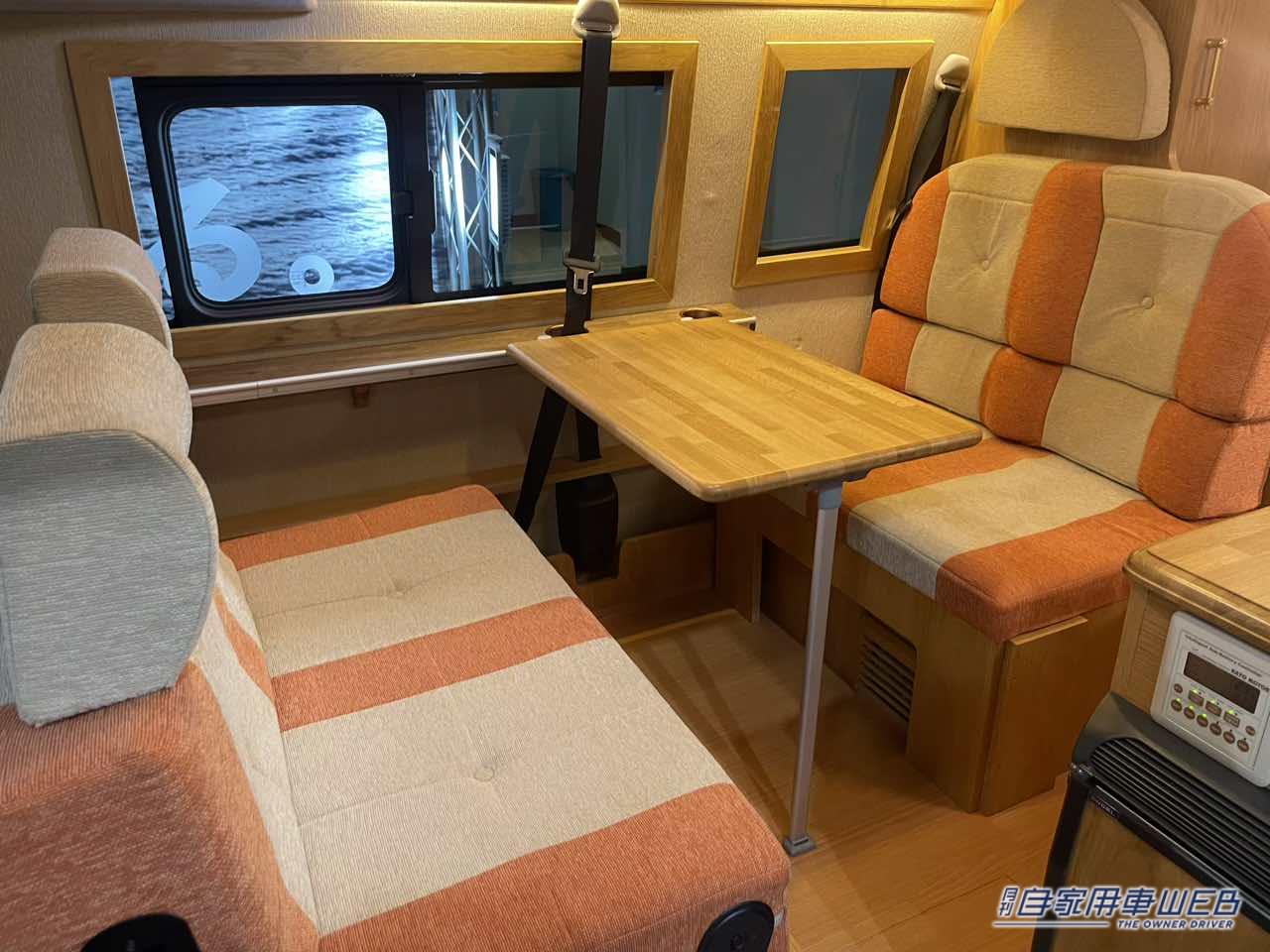 |快適な二段ベッドが後部に常設! トヨタ ハイエースがベースのキャンパー