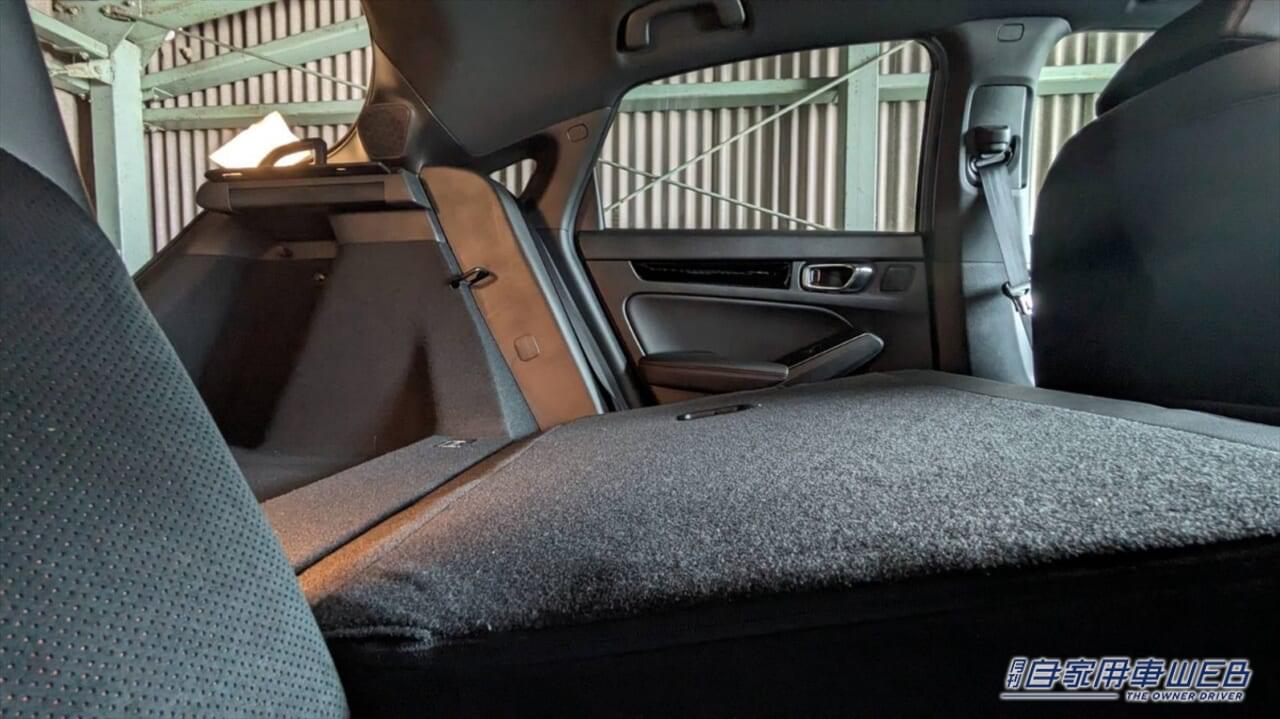 |女性オーナーがホンダ「シビック」で車中泊にトライ! 実際に一晩寝てみてわかったメリット&デメリット