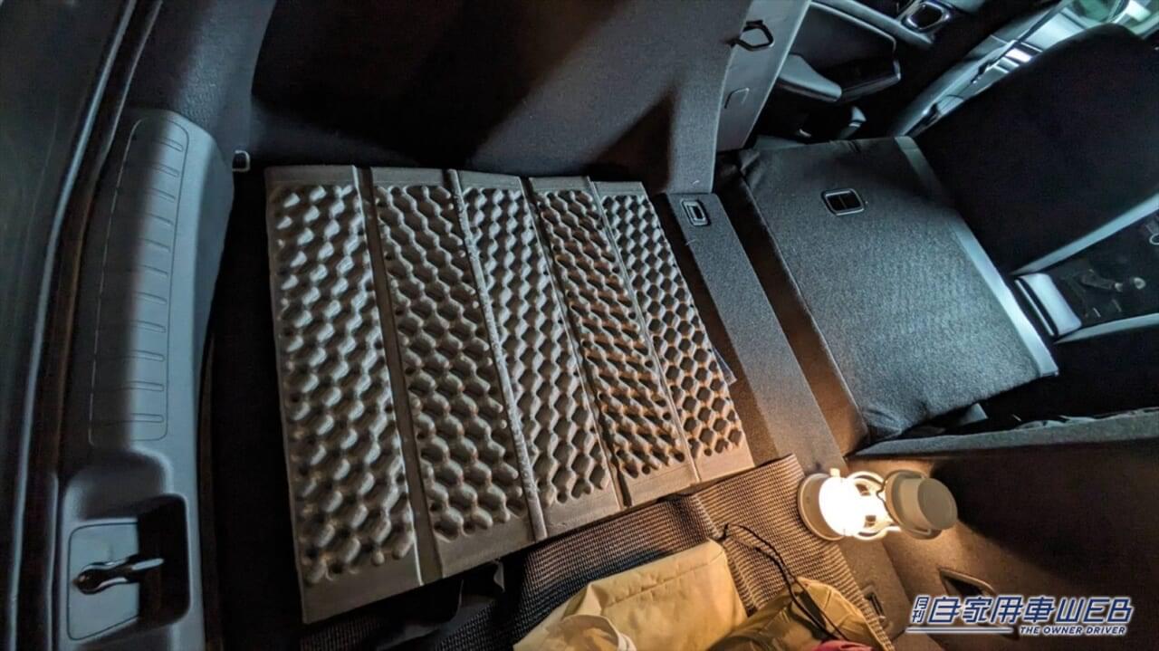 |女性オーナーがホンダ「シビック」で車中泊にトライ! 実際に一晩寝てみてわかったメリット&デメリット