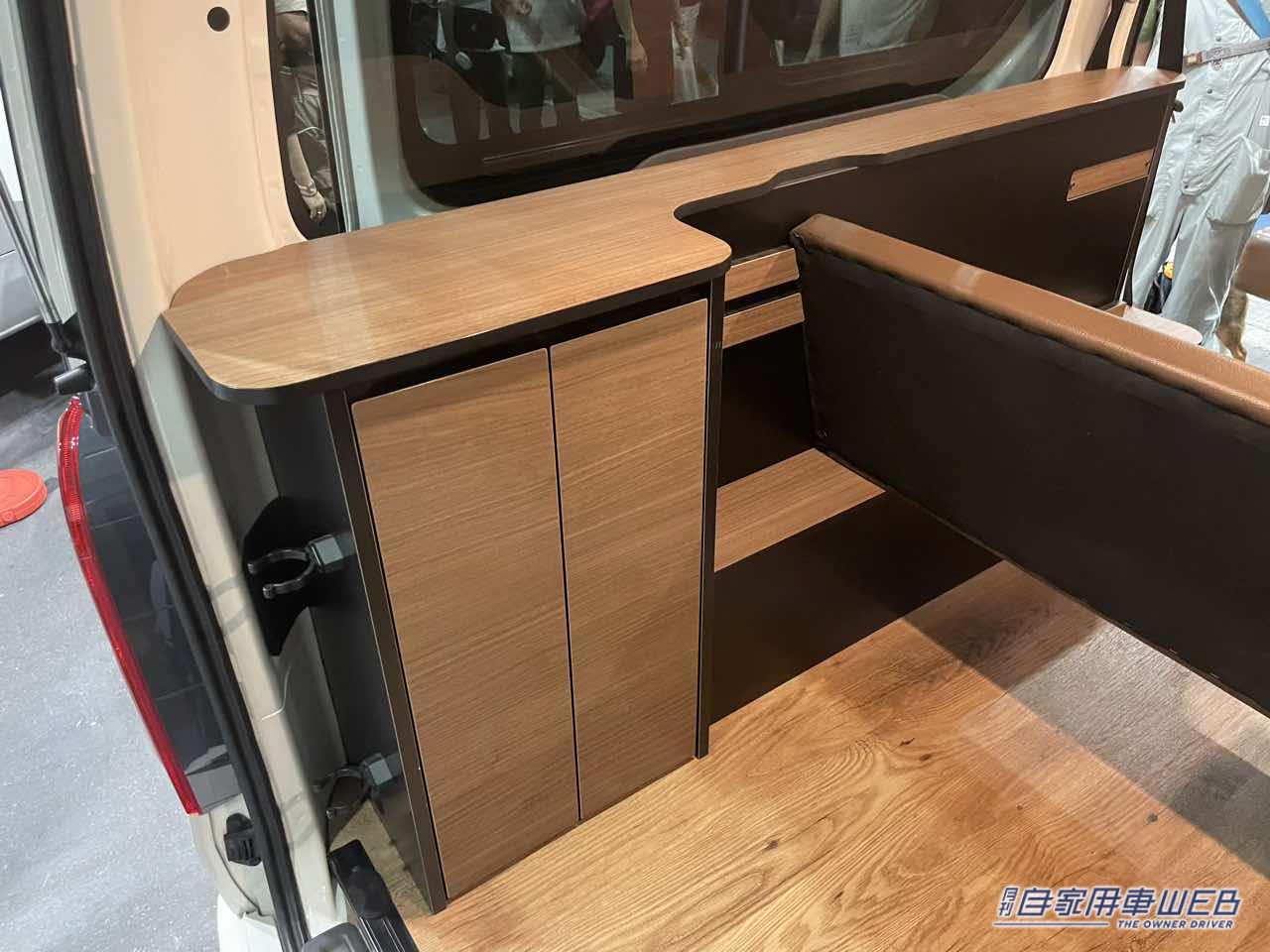 |シックなインテリアが良い感じ! トヨタカローラ滋賀が作ったハイエースがベースのキャンパー