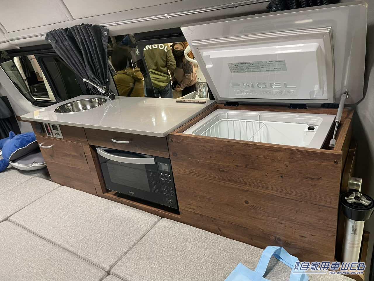 |フルフラットでも各種装備がバッチリ使える! トヨタ ハイエースがベースのキャンパー