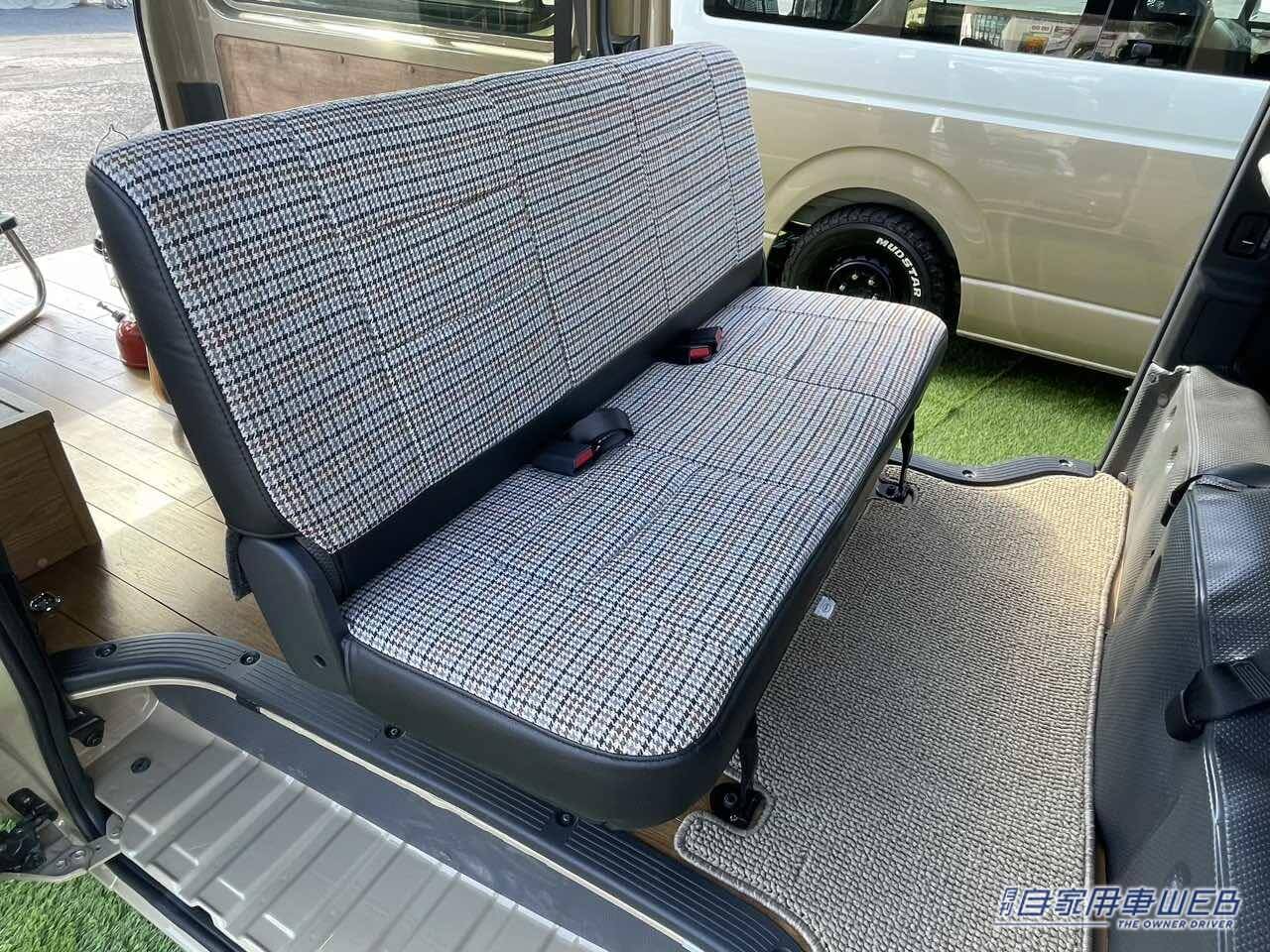 |フローリングの荷室がいいね! レトロな丸目も個性的なトヨタ ハイエースがベースのキャンパー