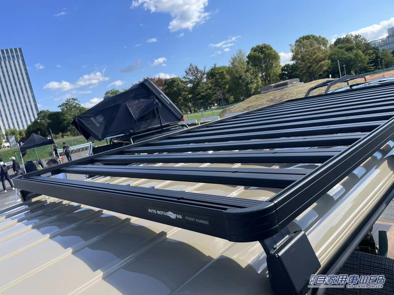 |フローリングの荷室がいいね! レトロな丸目も個性的なトヨタ ハイエースがベースのキャンパー