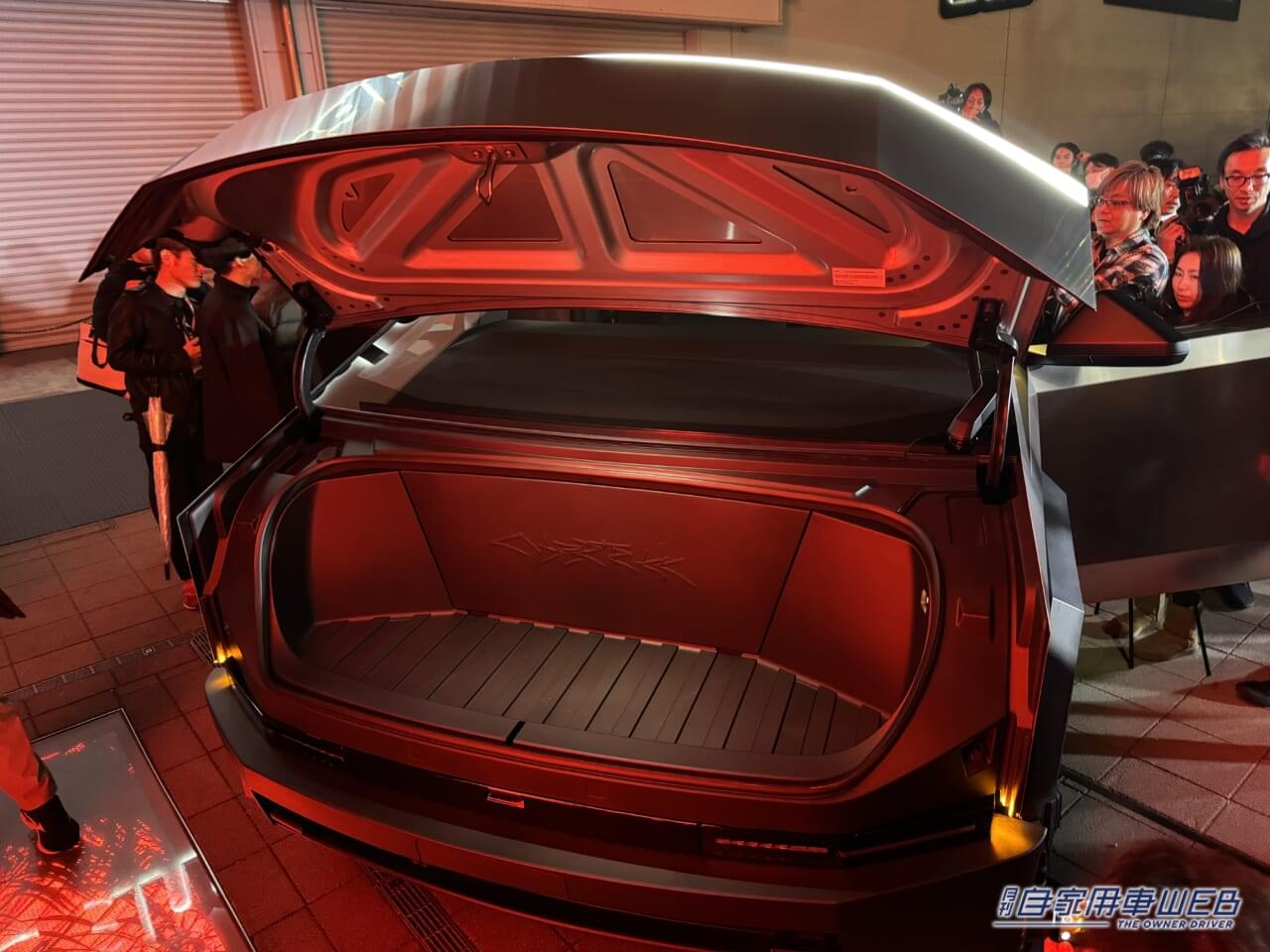 |テスラがサイバートラックを日本初公開! 日本での発売予定はなし