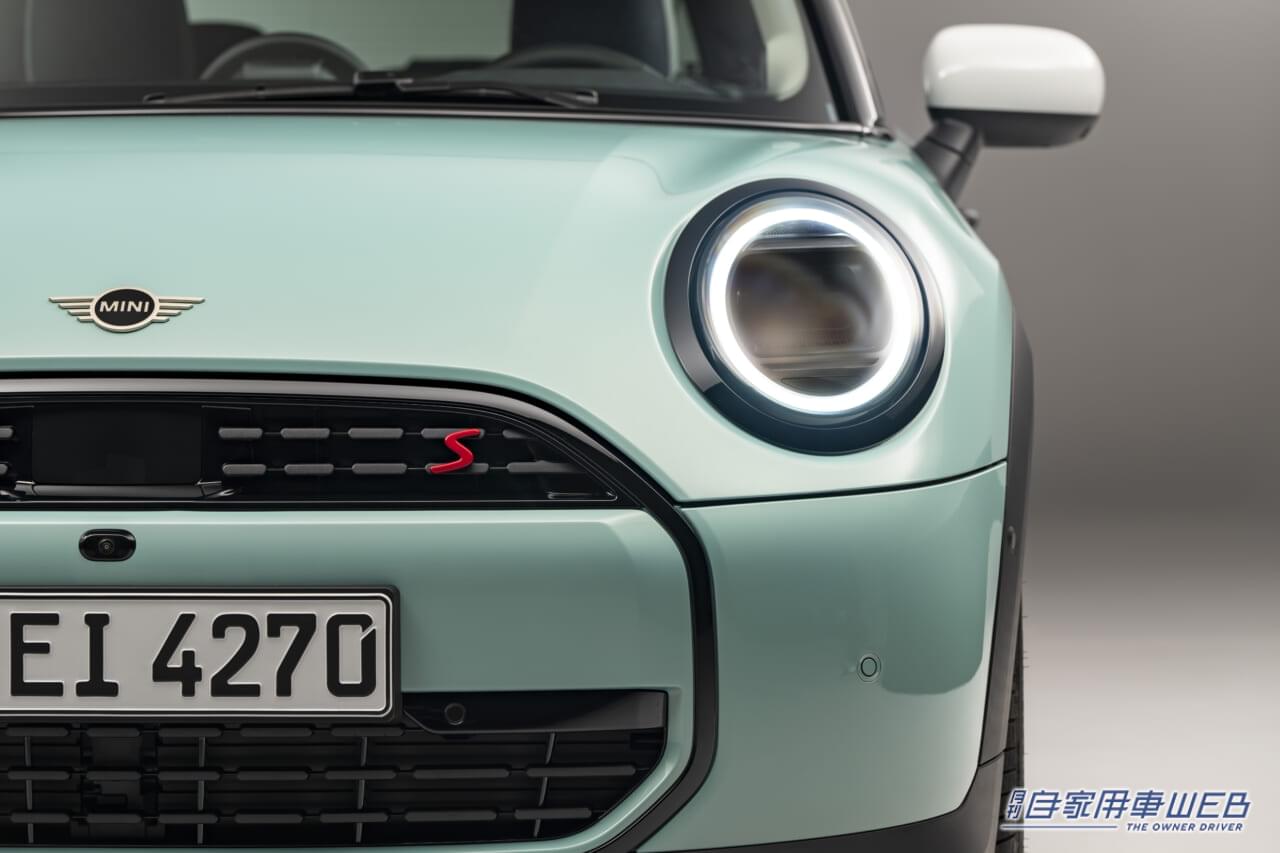 MINI、ガソリンエンジンの3気筒「新型MINIクーパーC」と4気筒の「新型MINIクーパーS」を発表