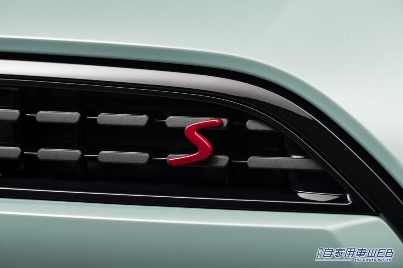 |MINI、ガソリンエンジンの3気筒「新型MINIクーパーC」と4気筒の「新型MINIクーパーS」を発表