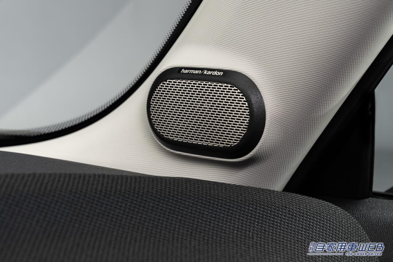 |MINI、ガソリンエンジンの3気筒「新型MINIクーパーC」と4気筒の「新型MINIクーパーS」を発表