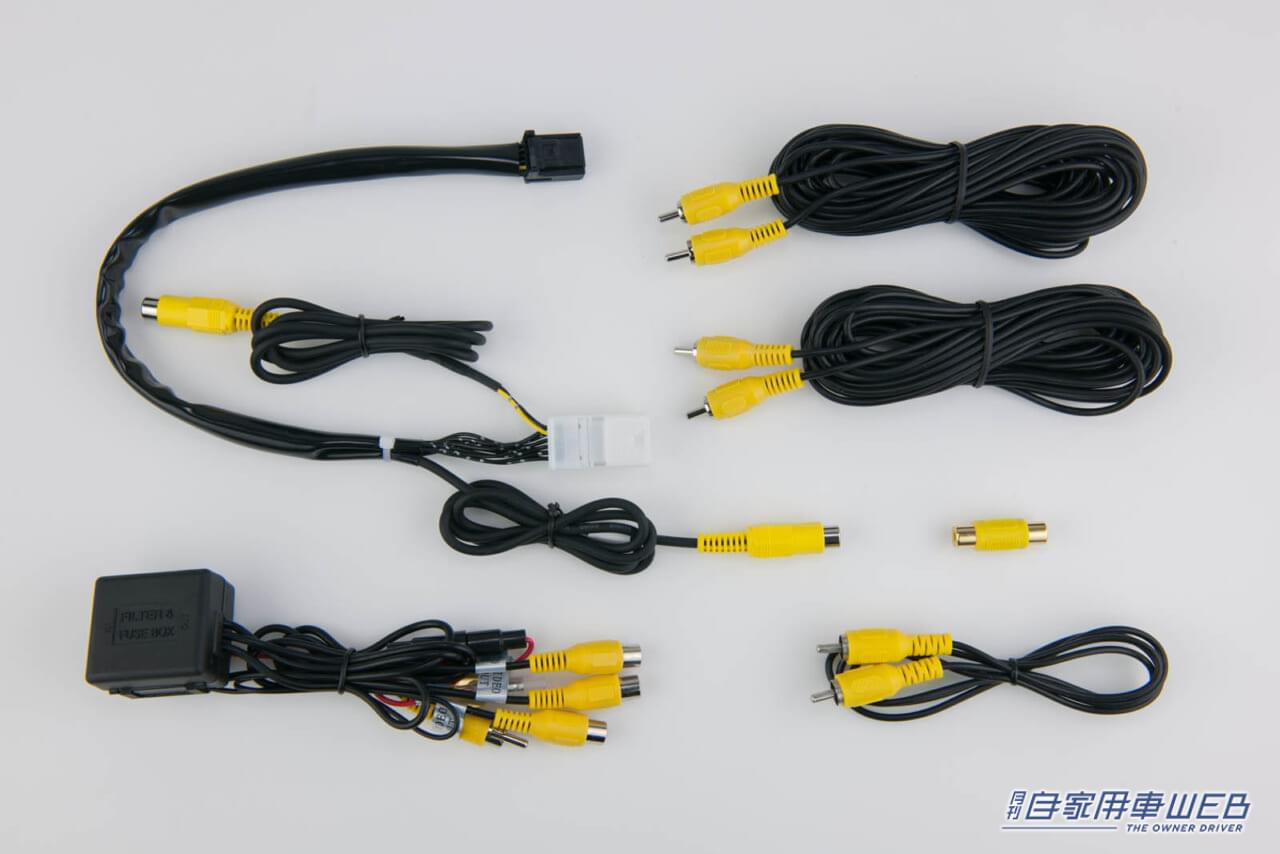 |リヤカメラの映像を大画面で!データシステムからランドクルーザー70用カメラアダプターが登場!