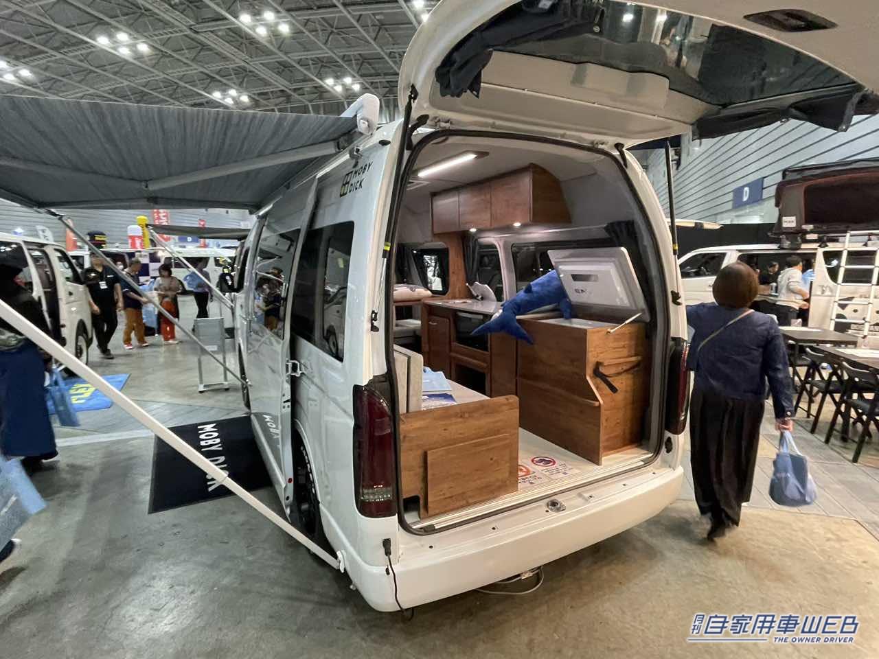 |充実装備の車内レイアウトはこれが正解! トヨタ ハイエースがベースのキャンパー