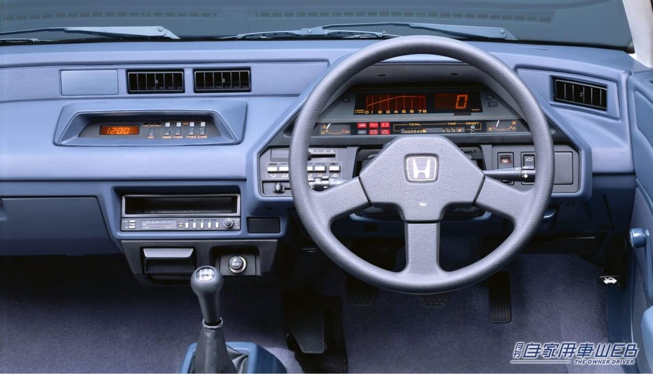|【旧車FAN】超軽量ボディに高回転エンジン…キレるハンドリングの「CR-X」