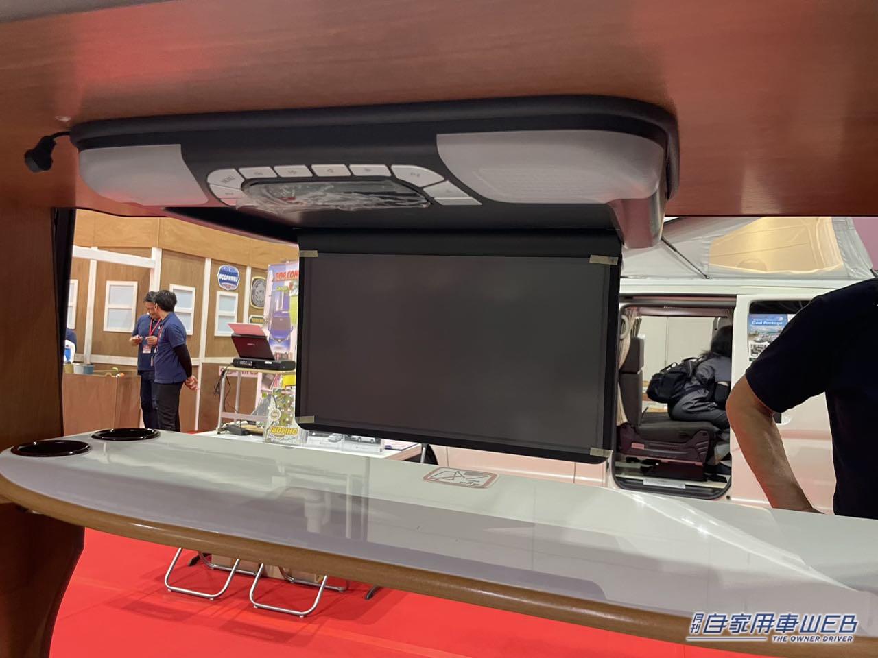 |軽なのに広いフルフラットと、引き出しテーブルが魅力! マツダ スクラムバンがベースの軽キャンパー