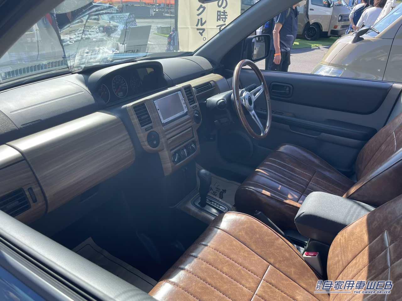 |レトロ見た目とクラシカルな車内の雰囲気が良い感じ! 日産エクストレイルがベースのキャンパー