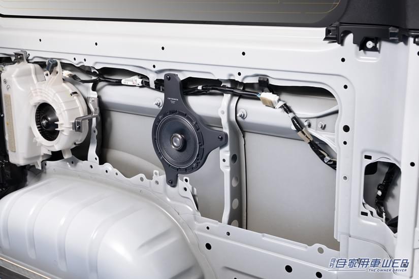 |ハイエース専用の高音質インナーバッフルとジムニー専用カースピーカー取付キットが発売!