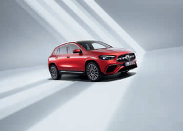 メルセデス・ベンツ、都市型SUV「GLA180」に新型エンジンを採用 48V電気システムなどの新技術を搭載